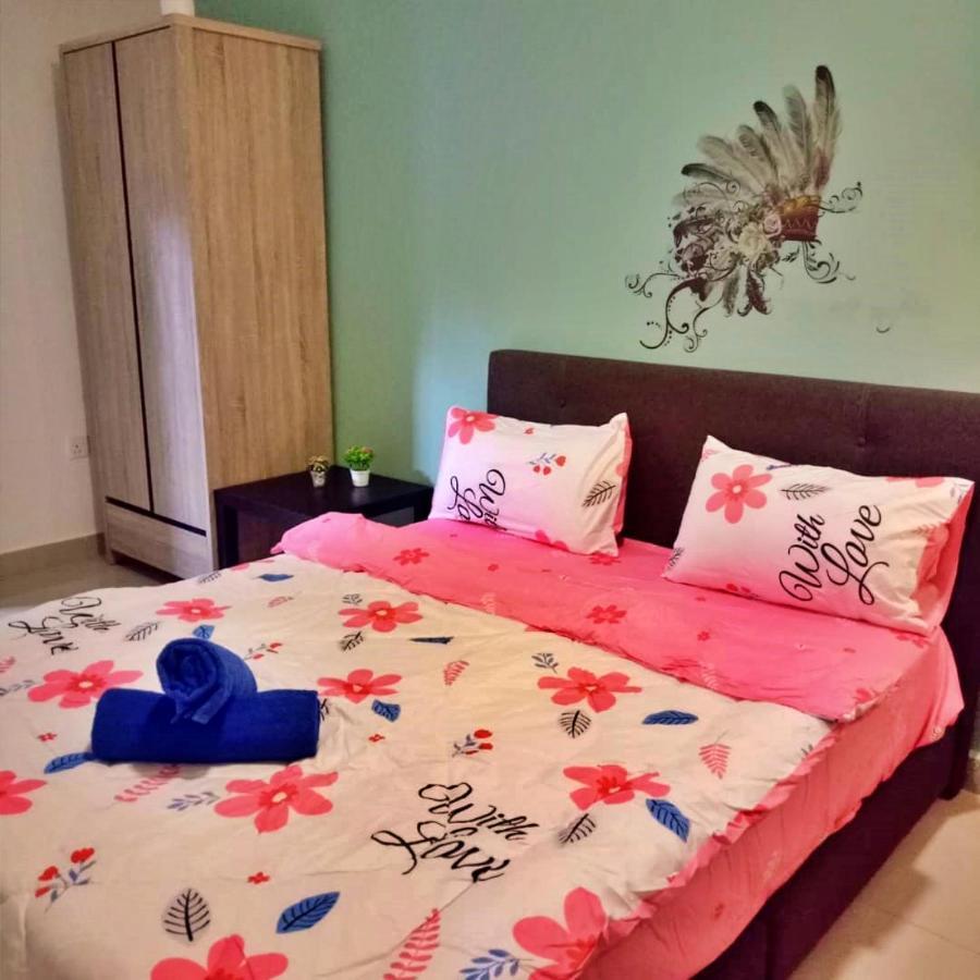 Desaru Cosy Homestay - Near Waterpark, Beach, Rapid -Wifi, Tvbox, Steamboat, Bbq Available Exterior photo
